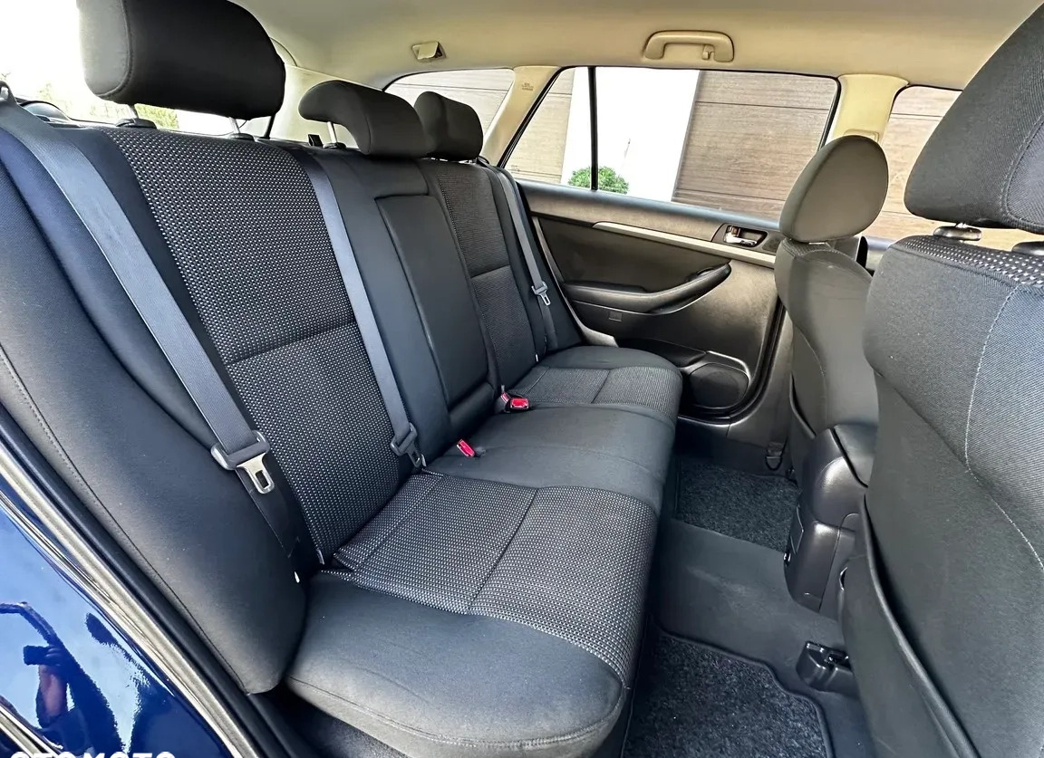 Toyota Avensis cena 18700 przebieg: 260000, rok produkcji 2006 z Radom małe 466